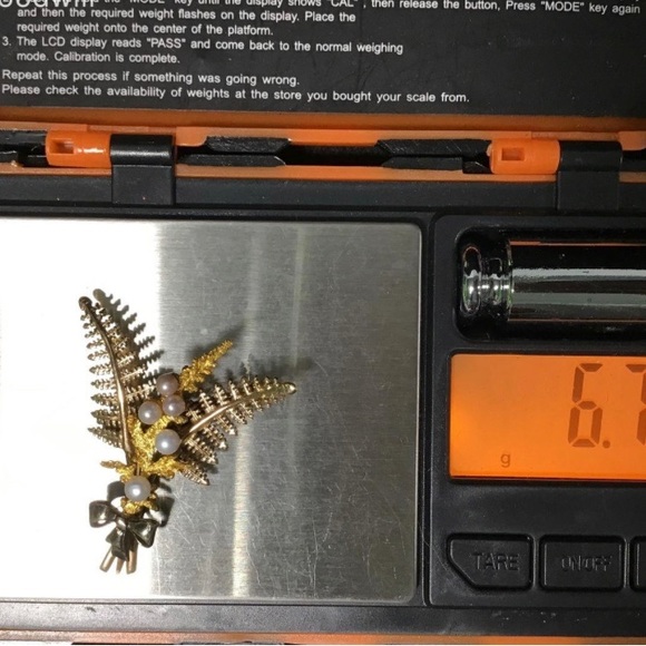 9 K 6.7 grams, Solid gold, antique fern brooch with 5 pearl accents - Picture 5 of 7